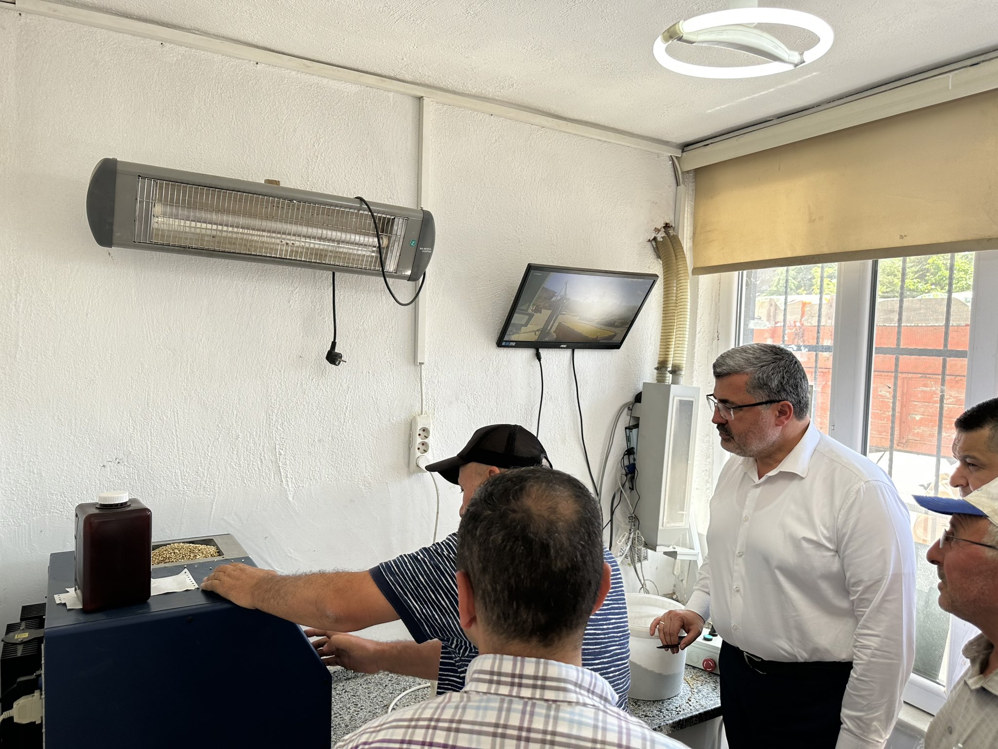 ÖZKAYA AFYONLU ÇİFTÇİYE MÜJDEYİ VERDİ