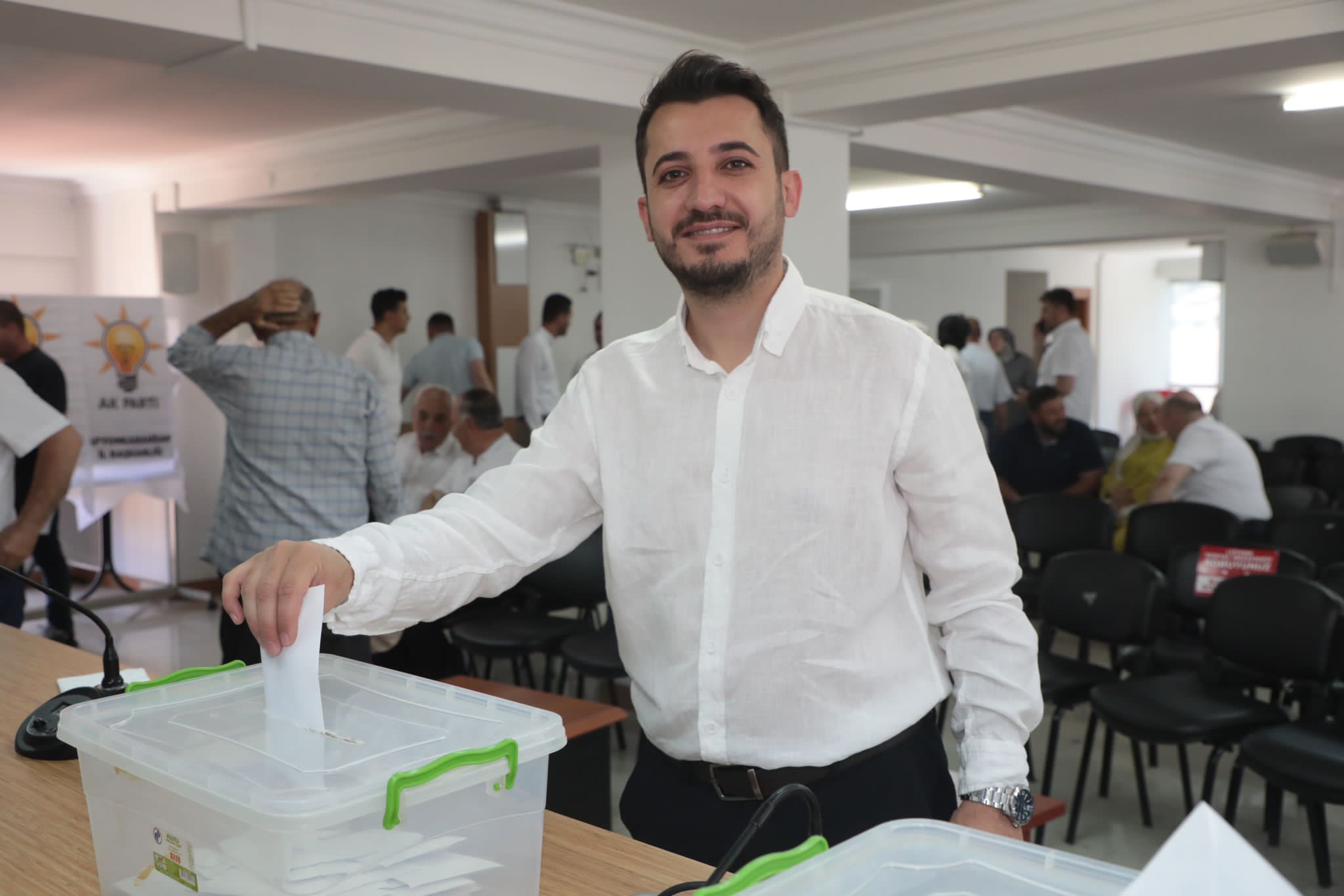 AK Parti'de Temayül Heyecanı AK Gençlik Sandık Başında