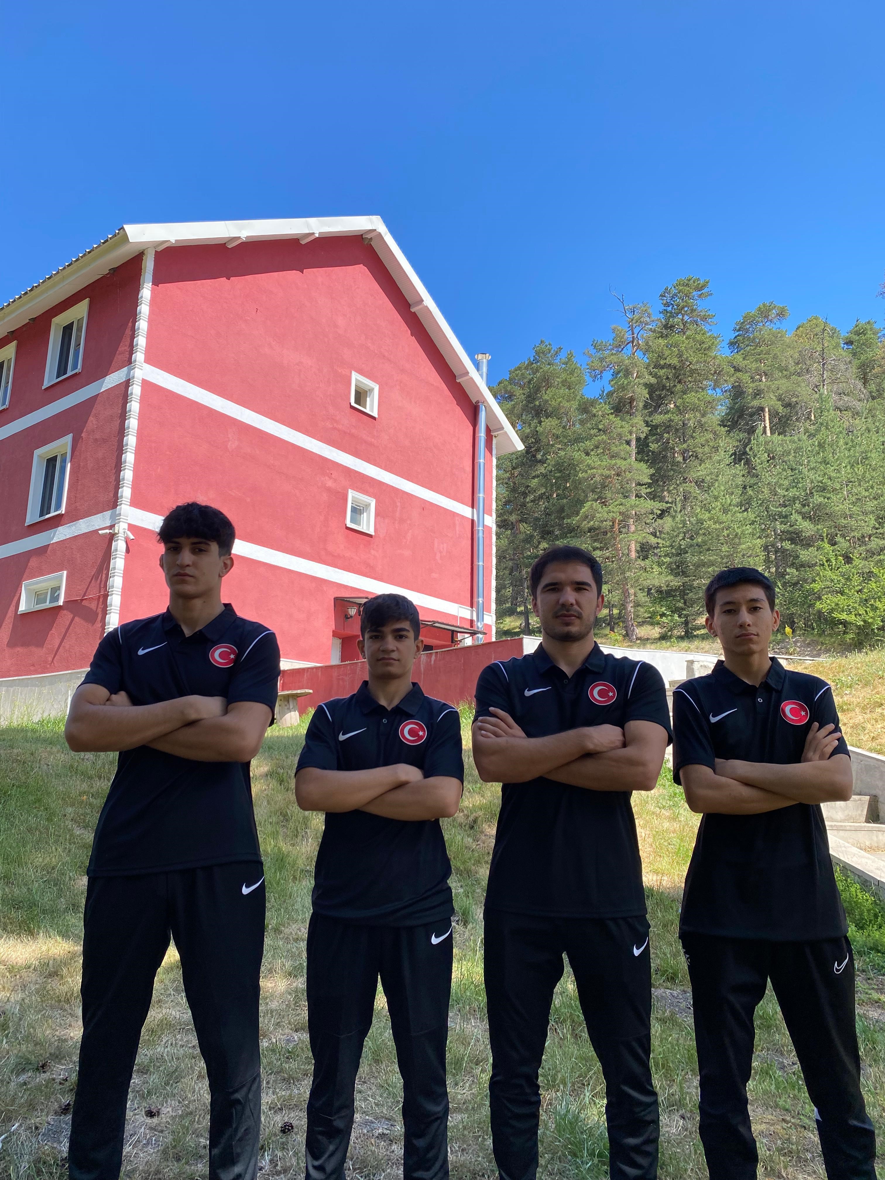Afyonkarahisarlı Sporcular U-17 Avrupa Güreş Şampiyonası’nda Türkiye’yi Temsil Edecek