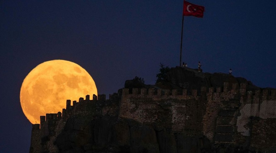 Karahisar Kalesi Bu Fotoğrafla Dünya Gündeminde Yerini Aldı