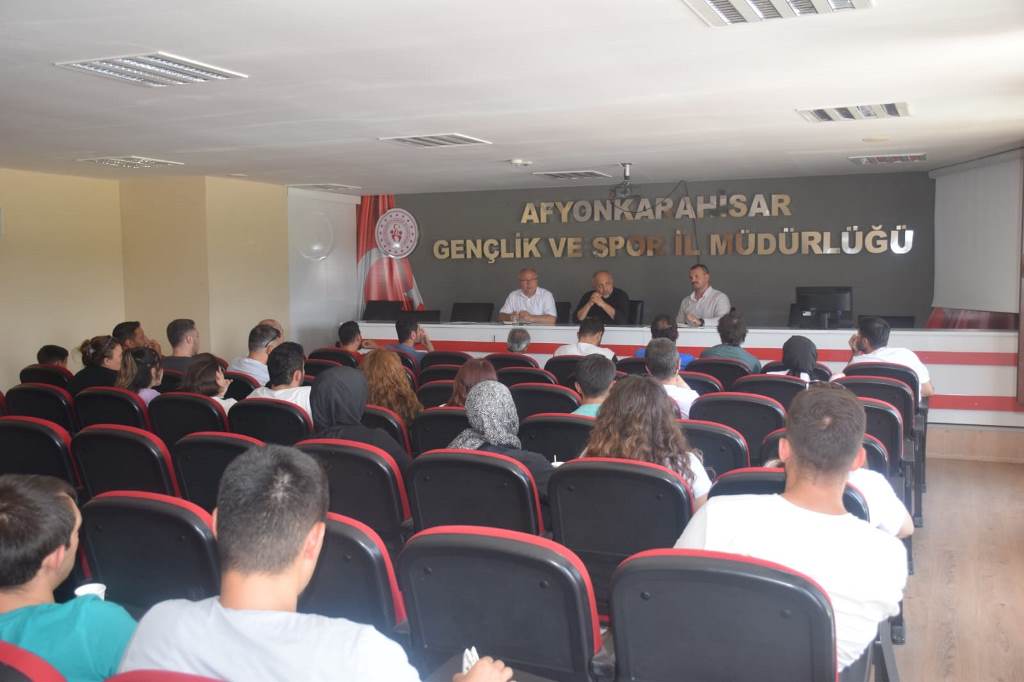 GSB YAZ SPOR OKULLARI VE ENGELSİZ SPOR OKULLARI TOPLANTISI YAPILDI
