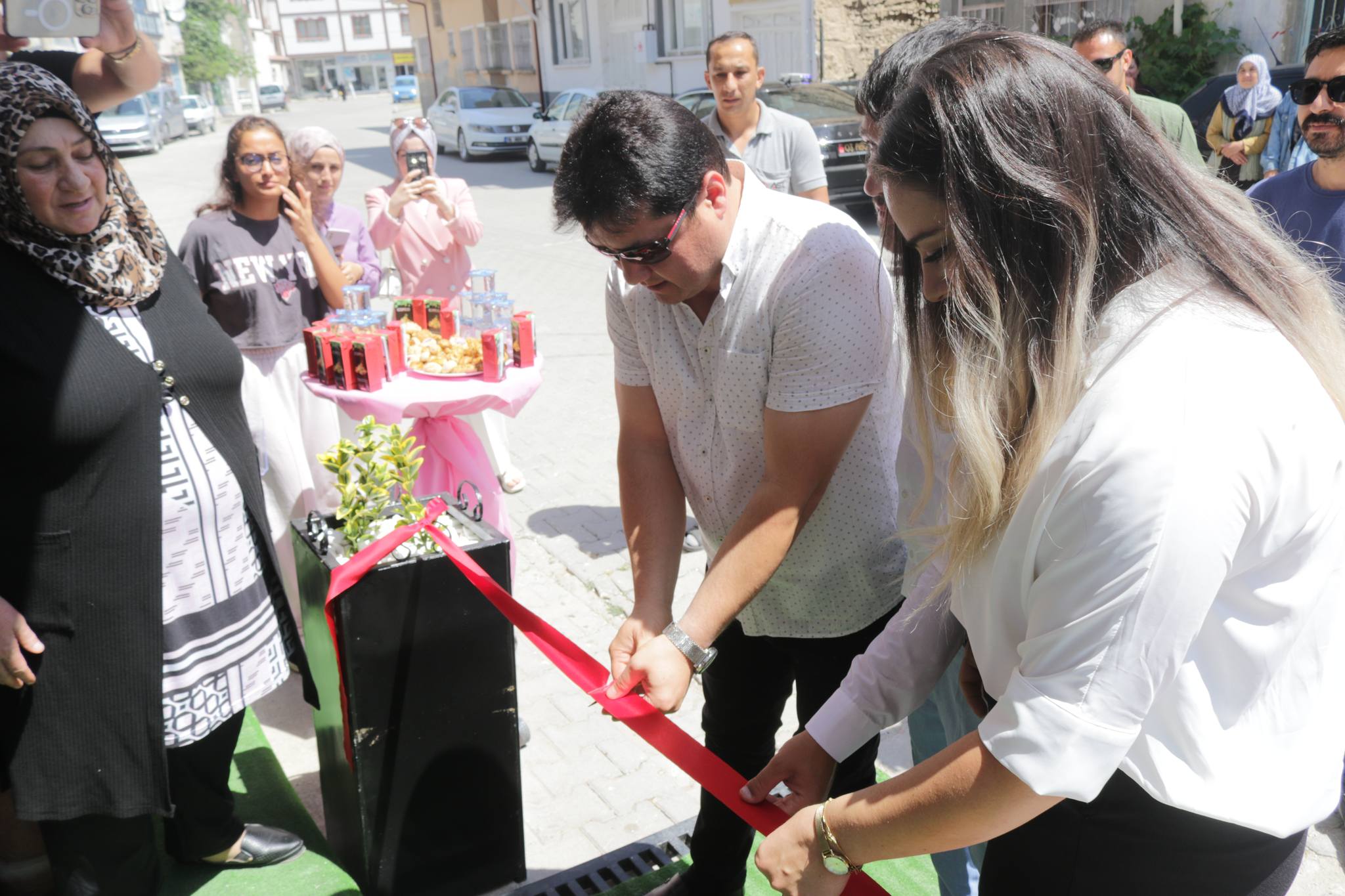 Bolvadin'de Kadınlara Özel Cafe Woman's Açıldı