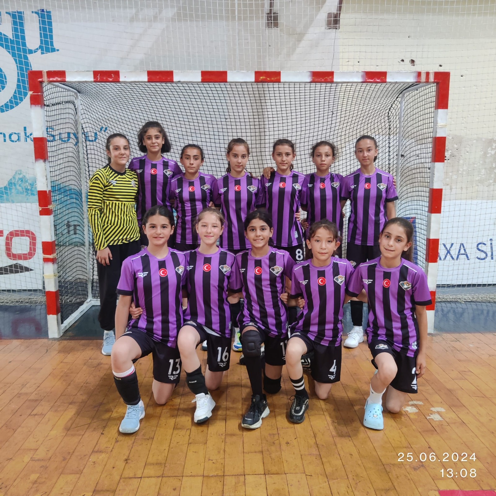 TÜRKİYE'NİN İLK 8 TAKIMI ARASINDA