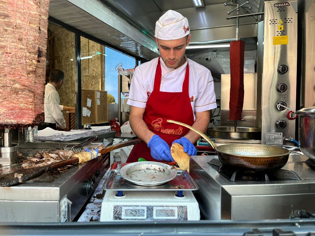 DANDİ DÖNER'DEN AFYON'A ÖZEL HALK GÜNÜ