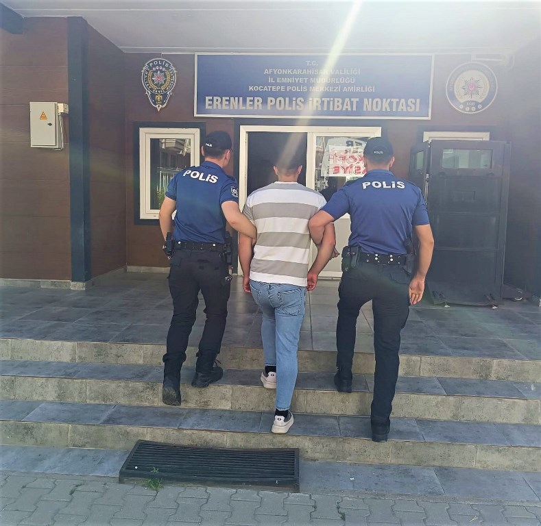 EŞYA HIRSIZLIĞINDAN ARANAN ŞAHIS YAKALANDI!