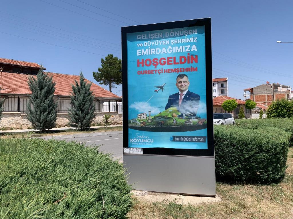 BAŞKAN KOYUNCU, EMİRDAĞ'A DEĞER KATAN PROJELERİ İLE KARŞILIYOR