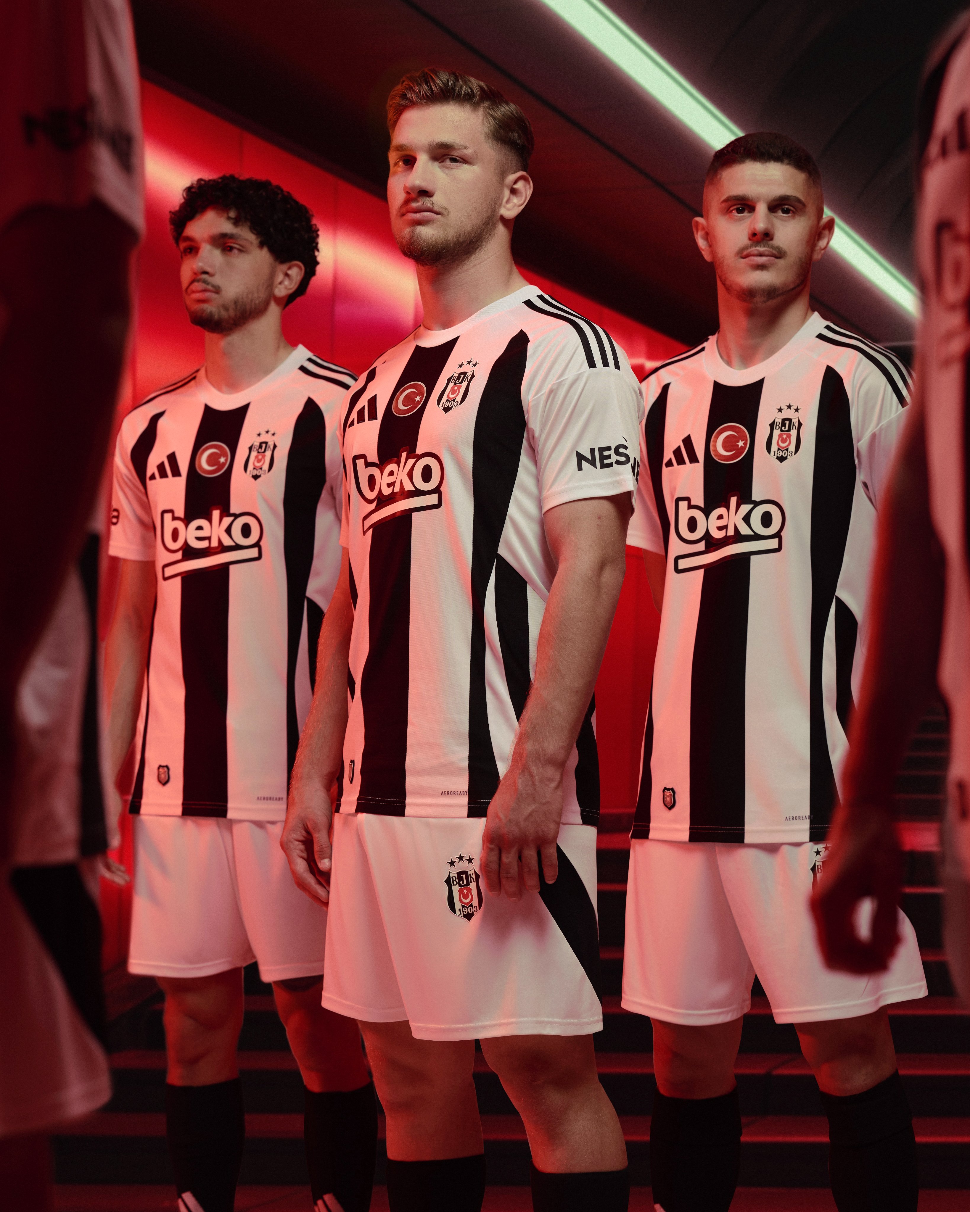 Beşiktaş, Yeni Sezonda Formayı Paylaştı