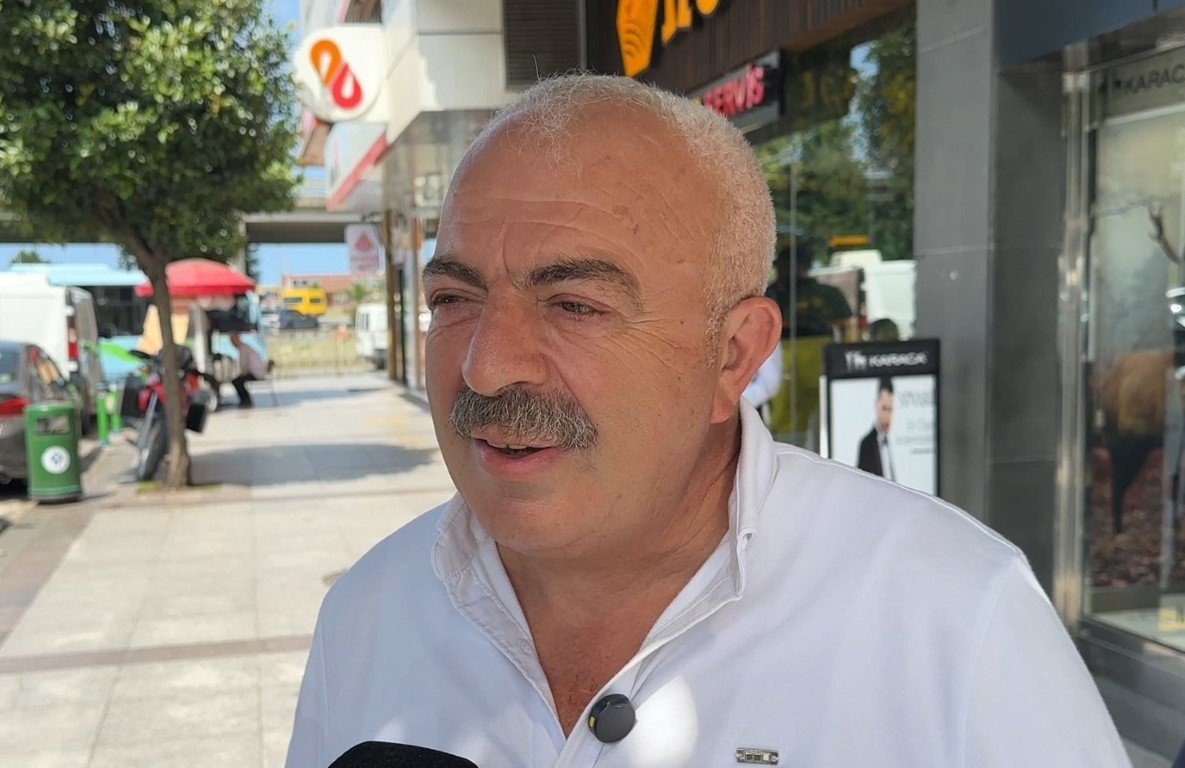 Rize'de Fıkra Gibi Olay: Bisikleti banka kapısına kilitleyip gidince içeridekiler mahsur kaldı