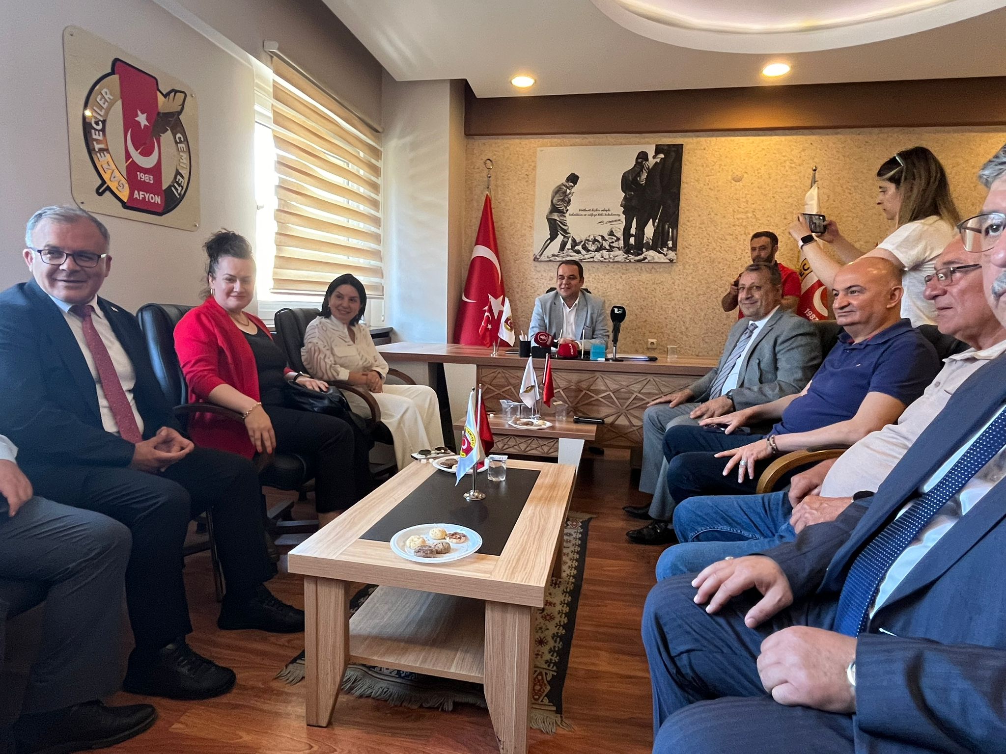 "BASINLA  KOORDİNELİ ÇALIŞARAK HALKIMIZA DOĞRU BİLGİLERİ ULAŞTIRACAĞIZ"