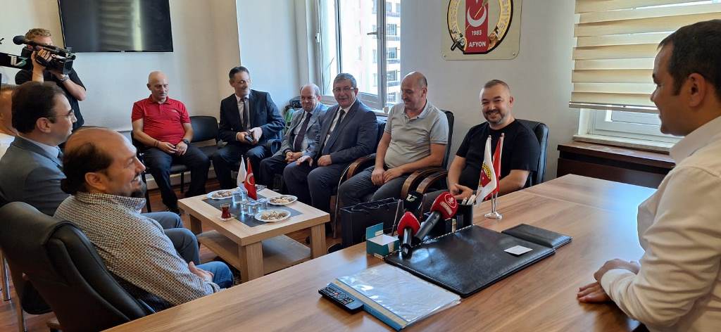 BEŞİKTAŞLILAR DERNEĞİNDEN AGC'YE ZİYARET