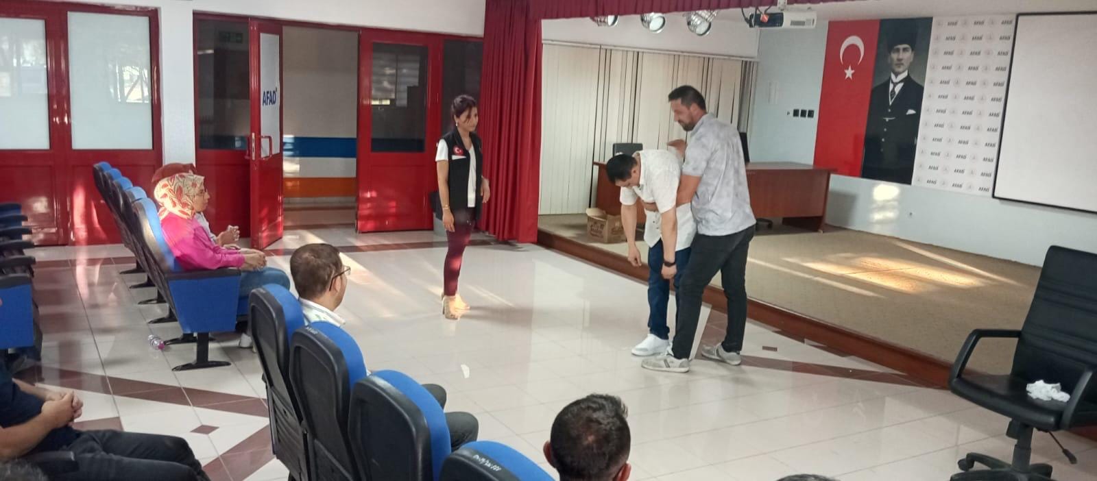 AFAD'ın Gönüllüleri Ekiplerden Tam Not Aldı