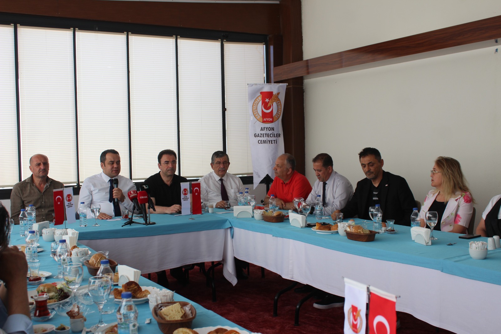 AGC YÖNETİMİ VE İCRA KURULU ÜYELERİ DAYANIŞMA KAHVALTISINDA BİR ARAYA GELDİ