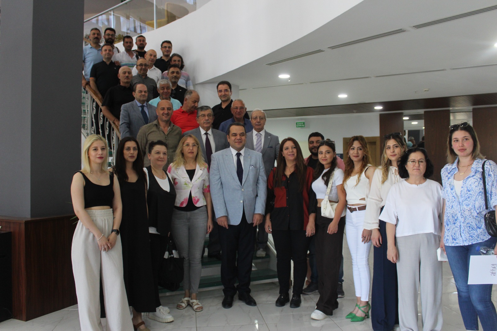 AGC YÖNETİMİ VE İCRA KURULU ÜYELERİ DAYANIŞMA KAHVALTISINDA BİR ARAYA GELDİ