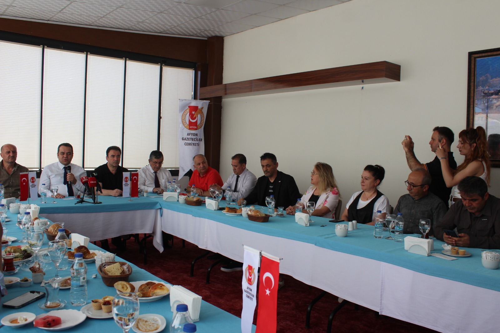 AGC YÖNETİMİ VE İCRA KURULU ÜYELERİ DAYANIŞMA KAHVALTISINDA BİR ARAYA GELDİ