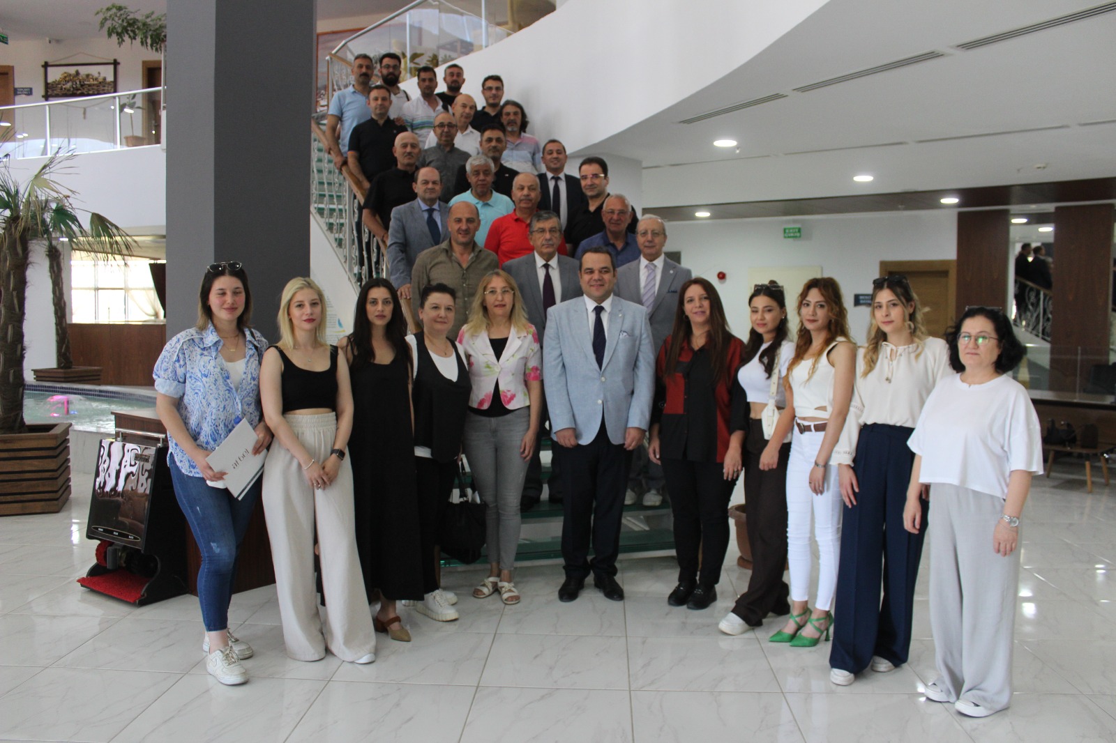 AGC YÖNETİMİ VE İCRA KURULU ÜYELERİ DAYANIŞMA KAHVALTISINDA BİR ARAYA GELDİ