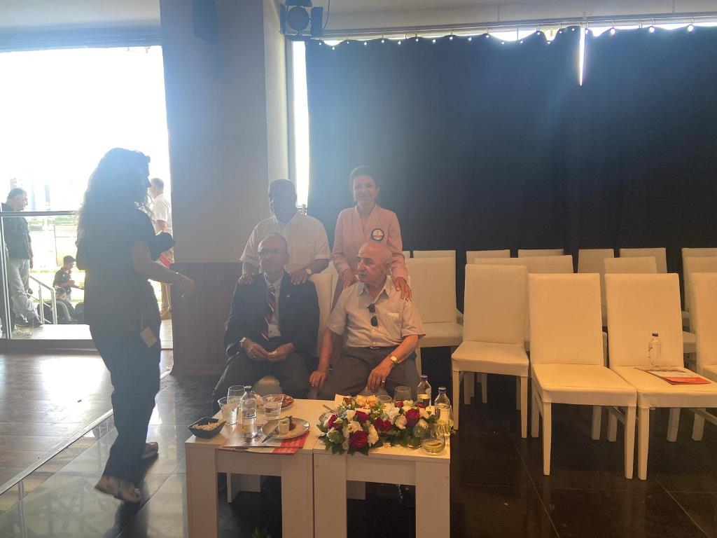 AFYONLU JOKEY YAŞAR ATCI EKREM KURT APRANTİ OKULU'NUN MEZUNİYET TÖRENİNE KATILDI