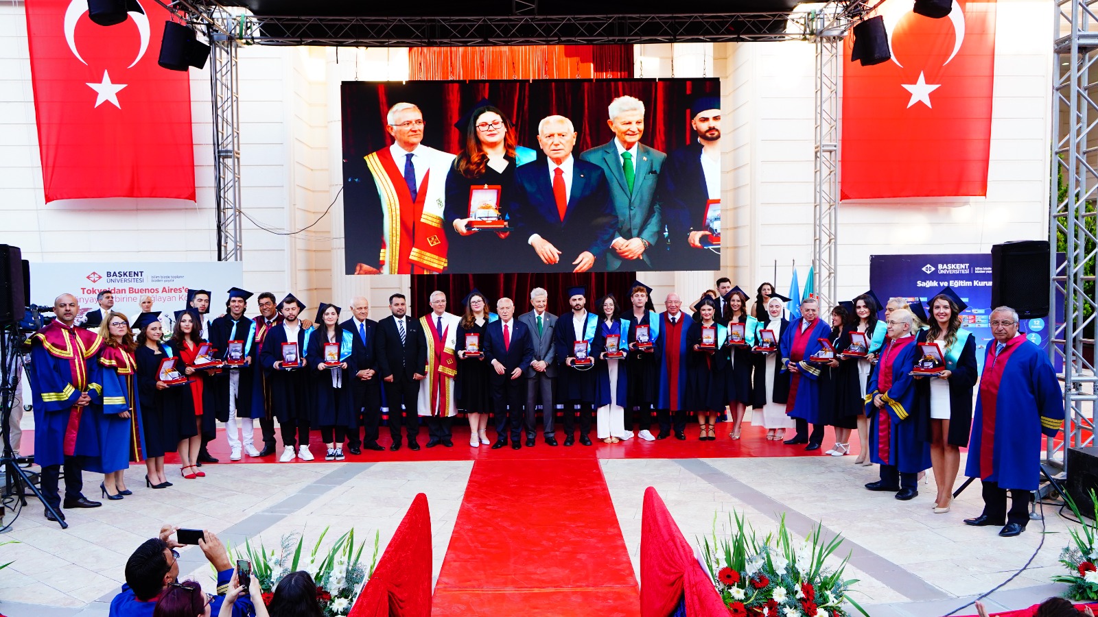 Rektör Haberal'dan Eski Bakan Attila'ya Övgü