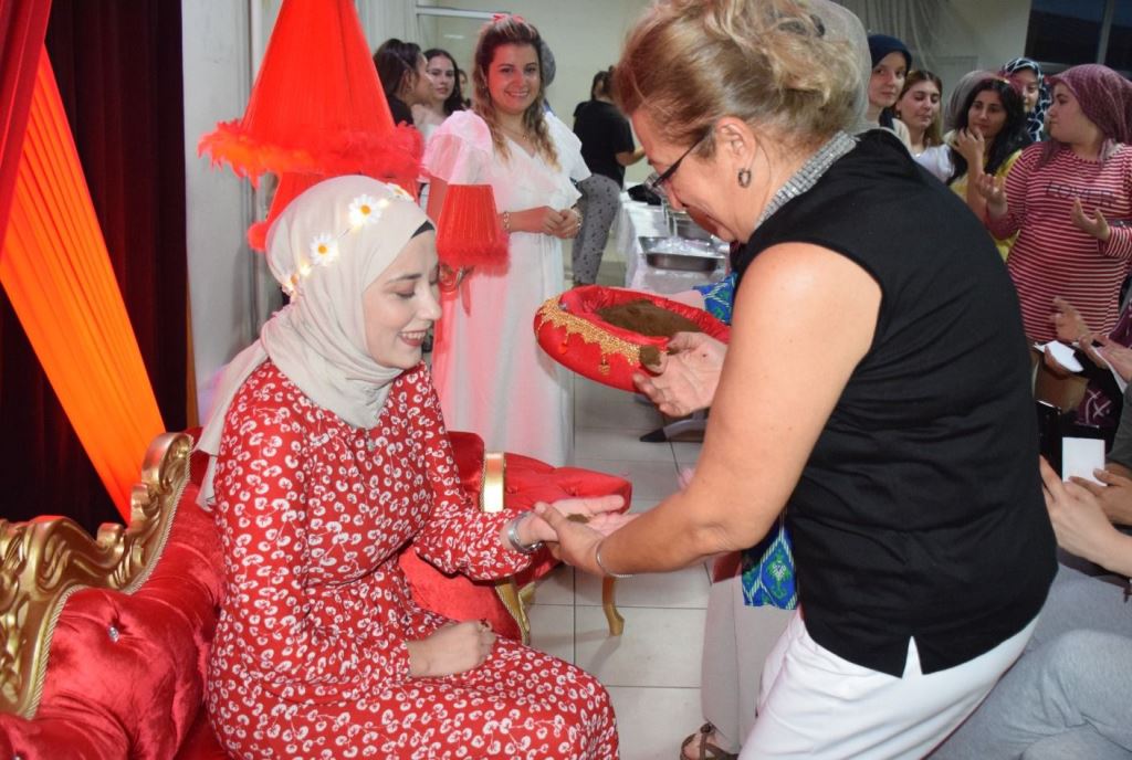 MEZUNİYET KINA GECESİ COŞKUYLA KUTLANDI