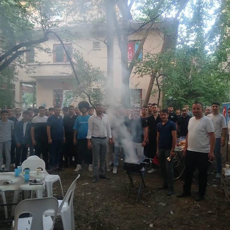 "ÜLKÜCÜLER SERDEN GEÇER, DAVADAN VAZGEÇMEZ"