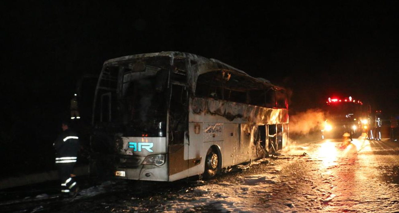 Yolcu Otobüsü Alev Topuna Döndü!