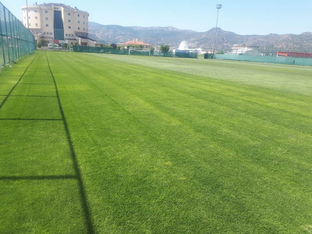 KOCATEPE SPOR KOMPLEKSİ YENİ SEZON ÖNCESİ KULÜPLER İÇİN HAZIR