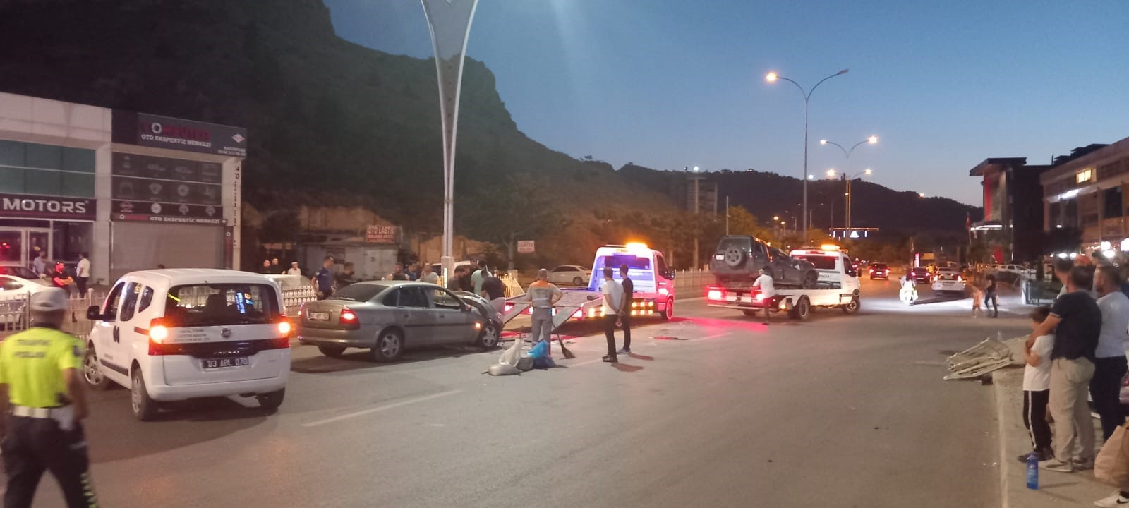 Afyon’da Feci Kaza: 3 Yaralı