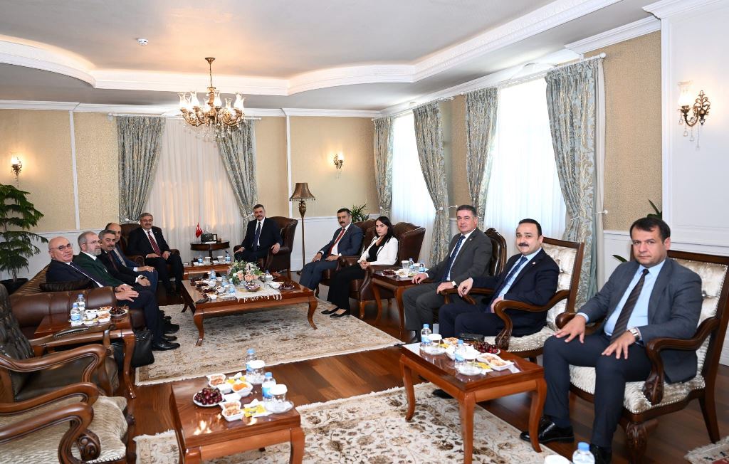 YURDUNUSEVEN VE HEYETİ ERZURUM'DA