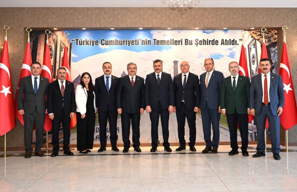 YURDUNUSEVEN VE HEYETİ ERZURUM'DA