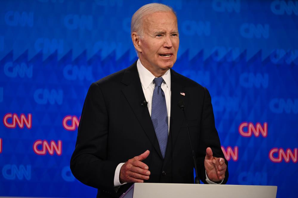 Biden ve Trump Kozlarını Paylaştı!  ABD Başkanı Biden ve eski Başkan Trump, TV düellosunda karşı karşıya geldi