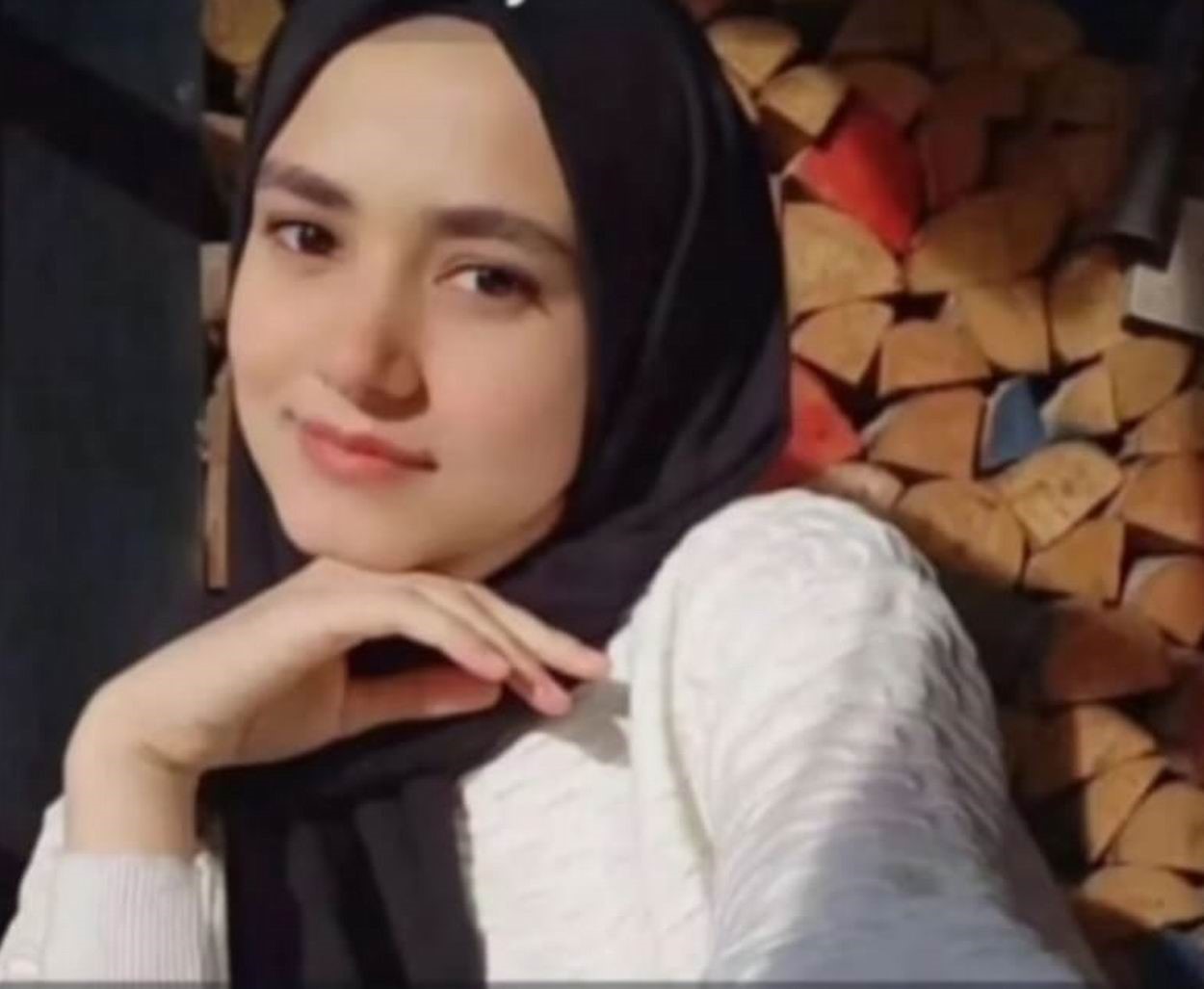 Boşanmış Koca Dehşeti: Çocuğunun Gözü Önünde Eski Eşini 13 Yerinden Bıçakladı