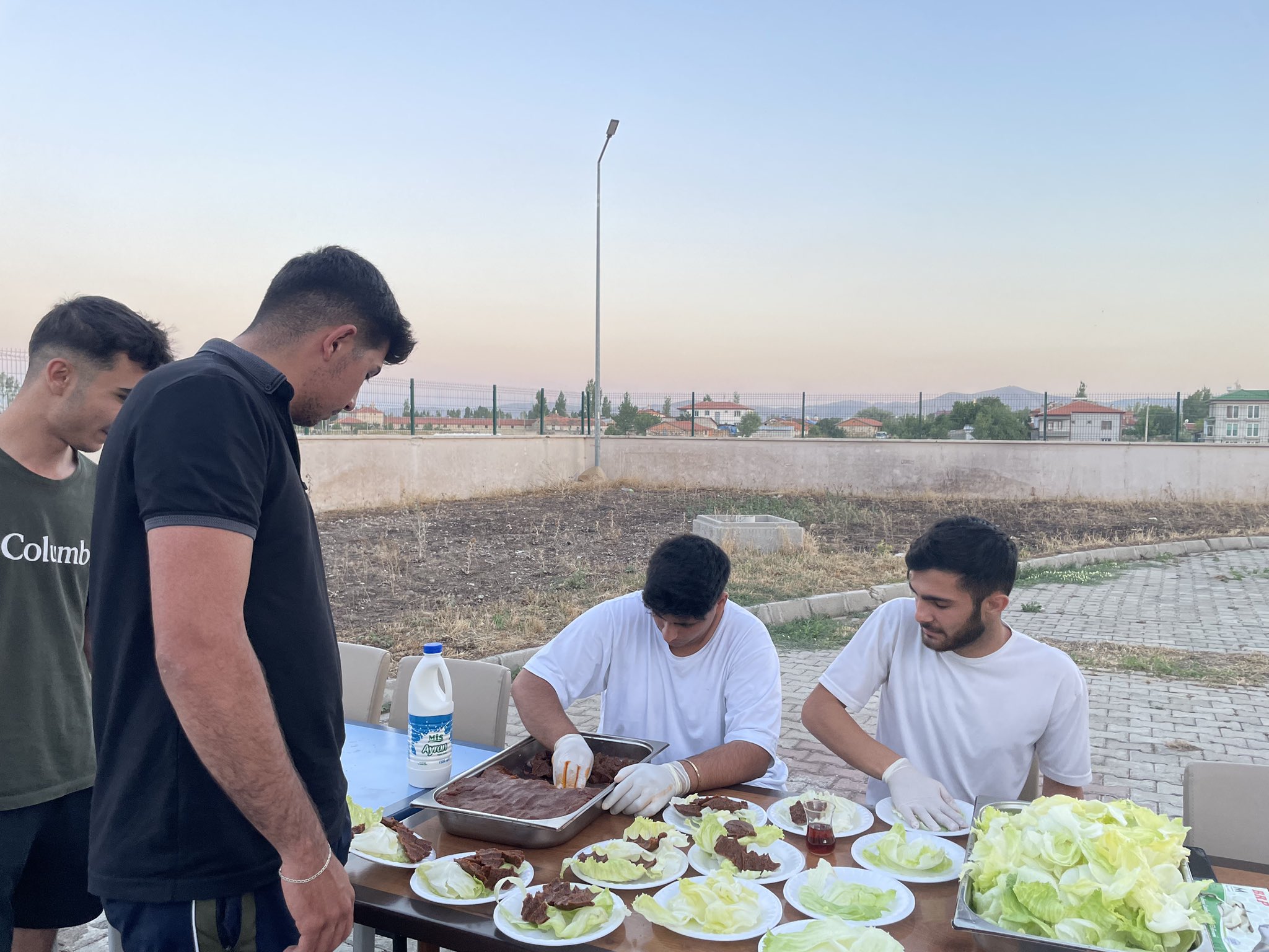 Şuhut KYK Yurdundaki Öğrenciler Mezuniyet Gecesinde Bir Araya Geldi
