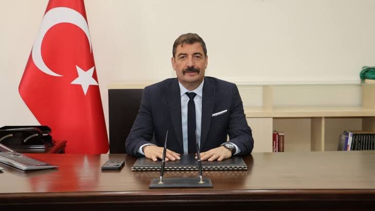 CHP'li Belediye Başkanın Makam Odasında Darp: 2 Kişi Tutuklandı