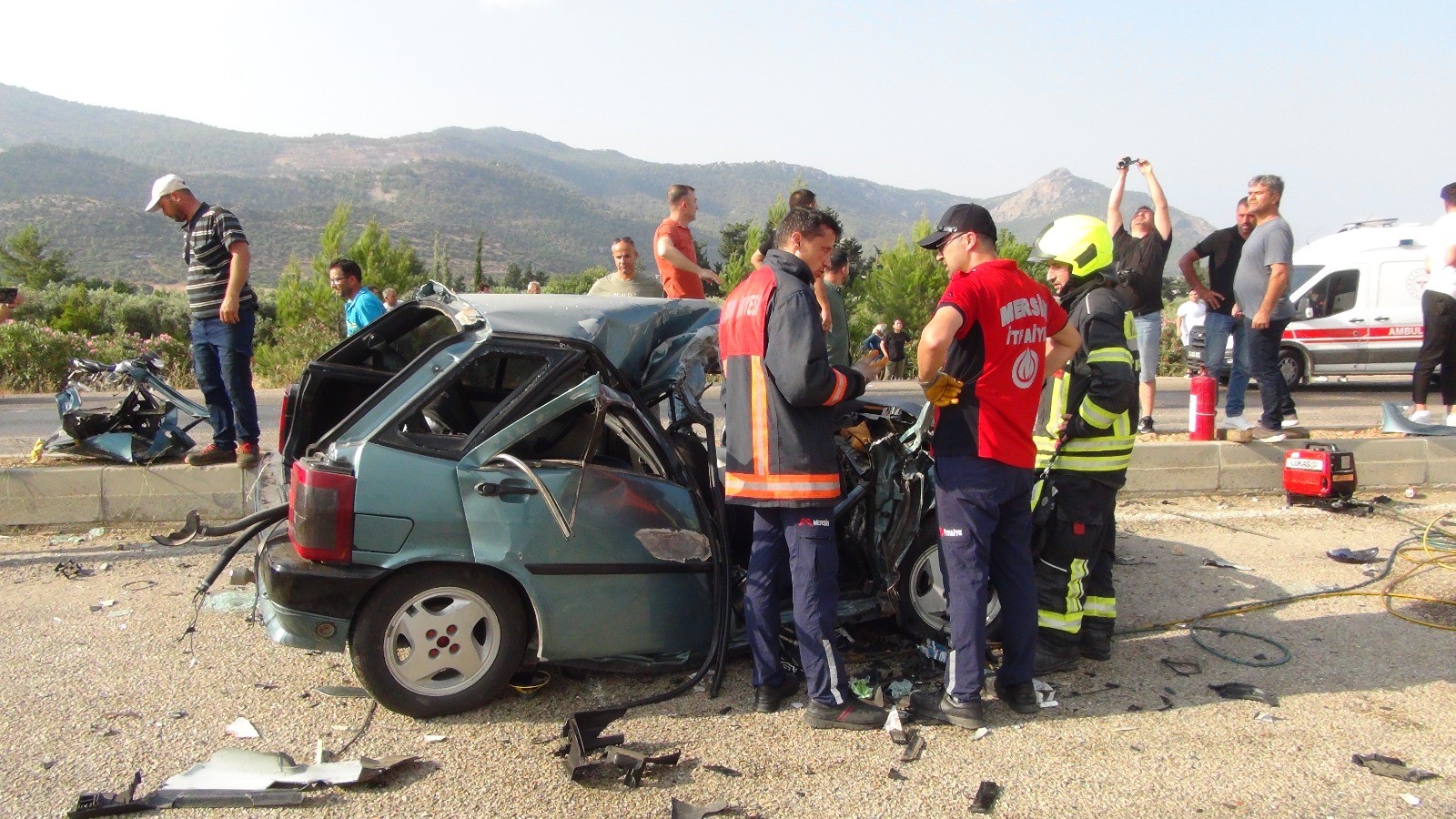 Otobüslerin Karıştığı Zincirleme Kaza: 2 Ölü, 35 Yaralı