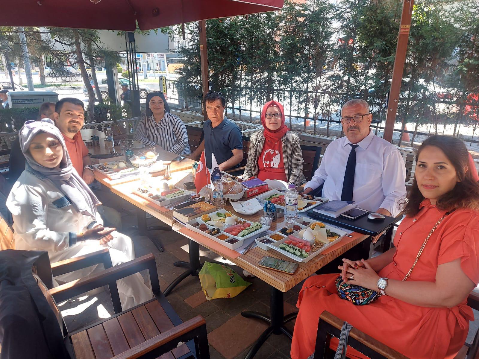 Afyon Kültür Sanat Kulübü'nden "Atatürk'ü Anlamak" Konulu Toplantı
