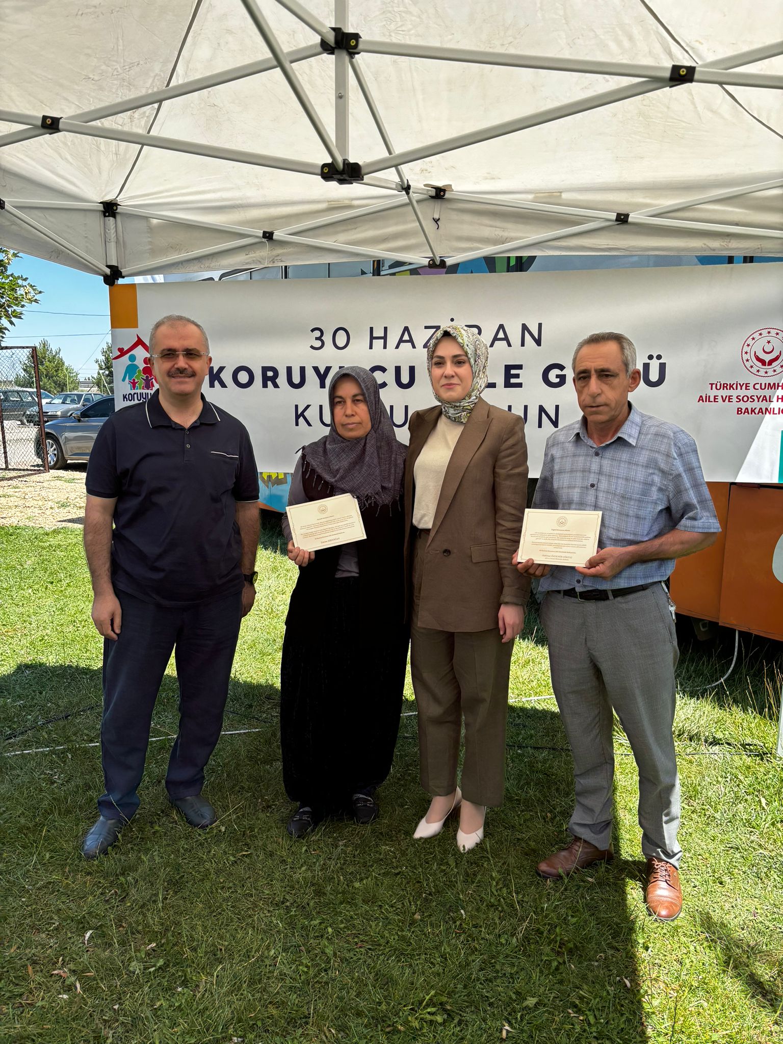 "Koruyucu Aile Günü"  Afyonkarahisar'da Koruyucu Aileler Şenlikte Buluştu