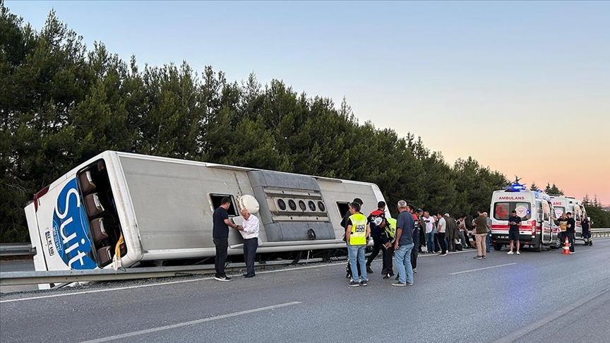 Afyonkarahisar – Uşak Karayolunda Kaza: 11 Yaralı