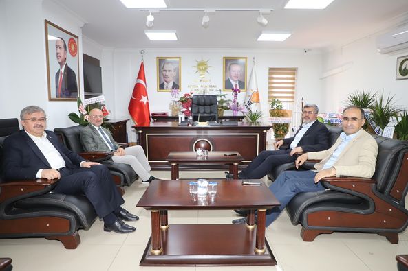 "HEP BİRLİKTE DURMADAN AFYON'A HİZMETE DEVAM EDECEĞİZ"