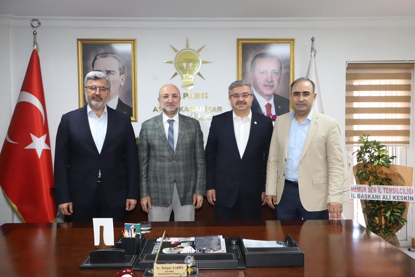 "HEP BİRLİKTE DURMADAN AFYON'A HİZMETE DEVAM EDECEĞİZ"