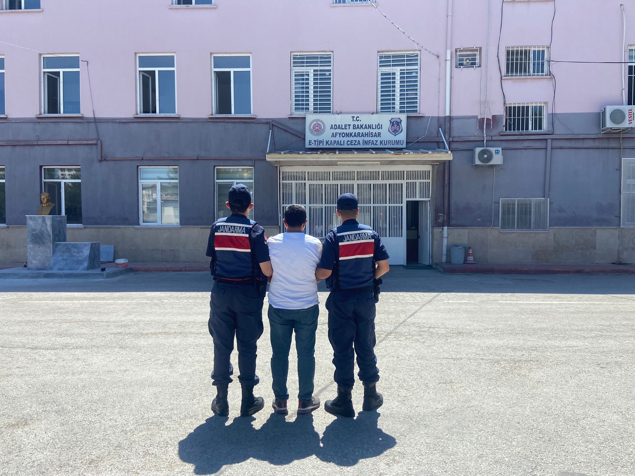 Afyonkarahisar'da Kredi Kartı Dolandırıcısı Yakalandı!