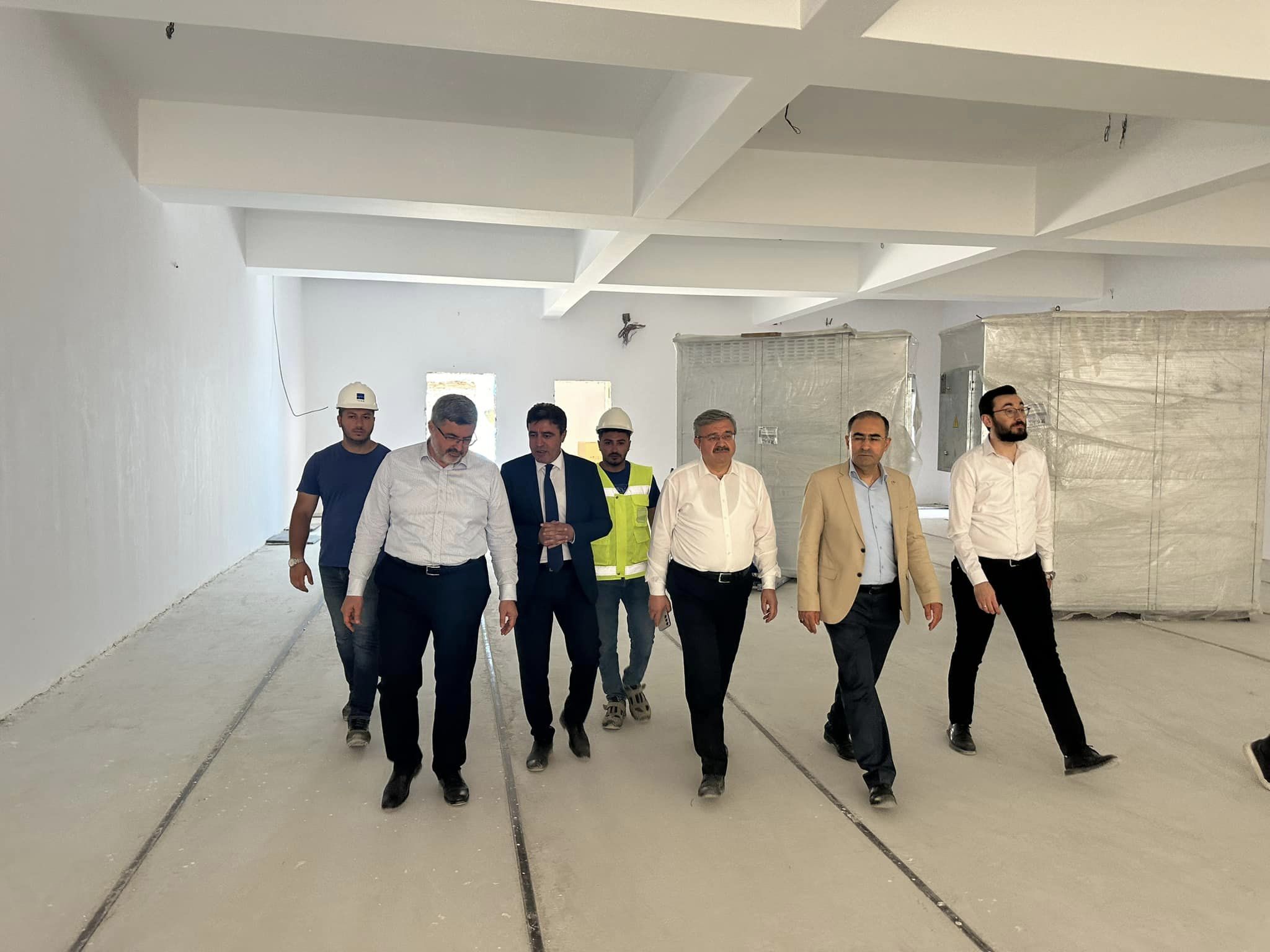 VEKİLLER GİS TRAFO MERKEZİ’Nİ İNCELEDİ