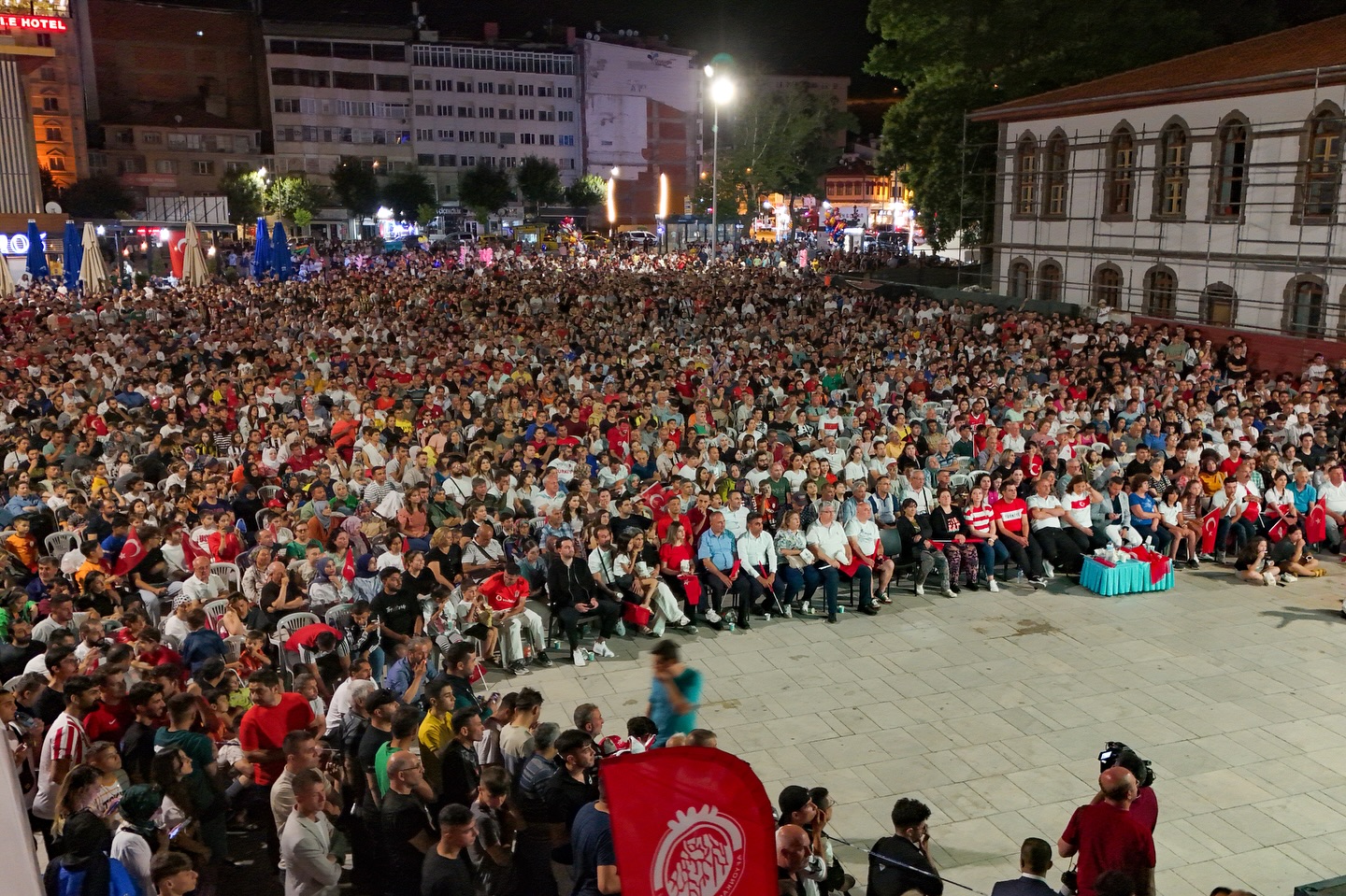 MİLLİ MAÇ HEYECANINI HEP BİRLİKTE YAŞADIK