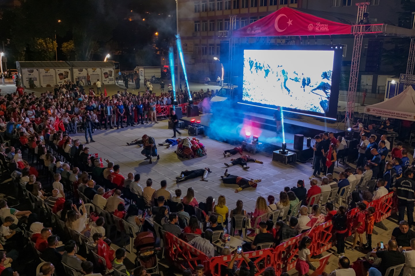MİLLİ MAÇ HEYECANINI HEP BİRLİKTE YAŞADIK