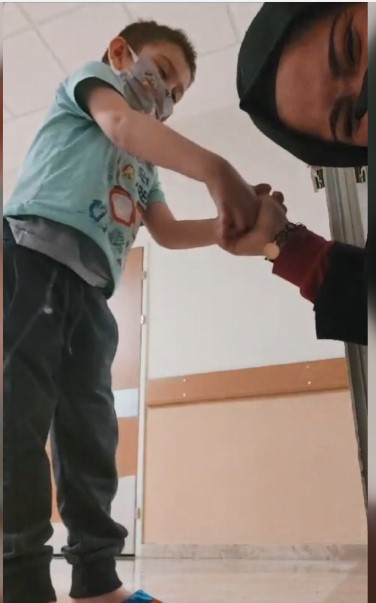 5 Yaşındaki Lösemi Hastası İrfan'ın Yaşam Umudu Ablası Oldu