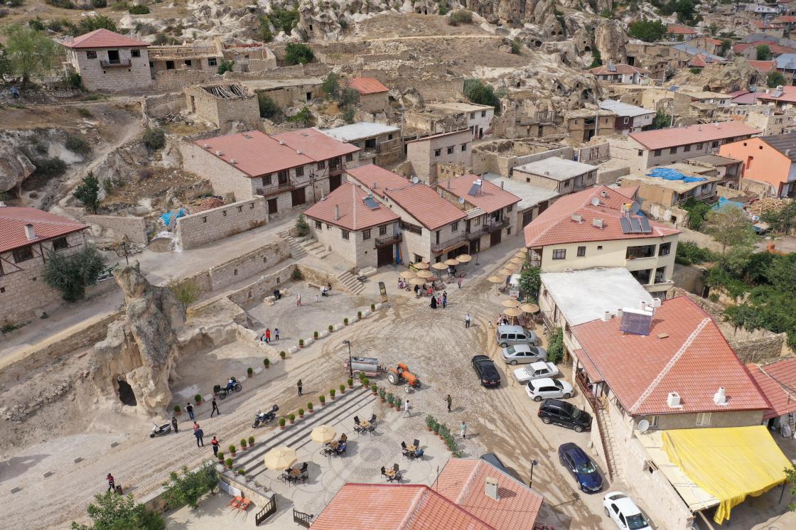 Ruslar Afyon'u Keşfetmeye Başladı! Afyonkarahisar, Rus Tatilcilerin Yeni Favori Adresi Olarak Parlıyor