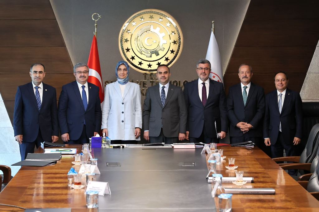 BAKAN KACIR, OSB'LER VE AFSÜ LABORATUVARI İÇİN TALİMAT VERDİ