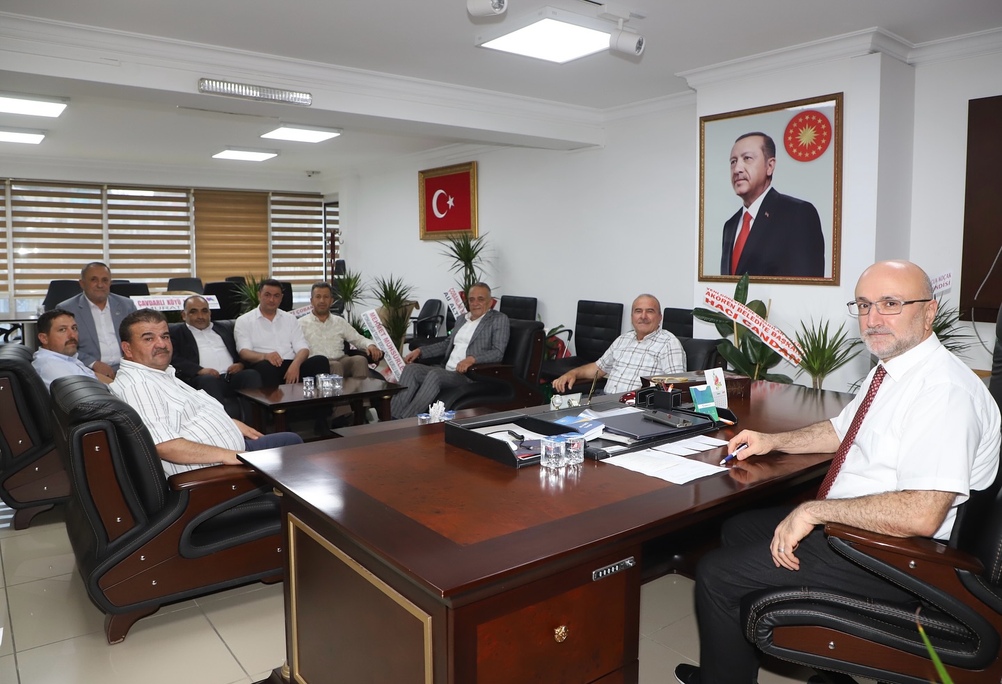 AK Parti Sinanpaşa İlçe Başkanı Nuri Köse’den İl Başkanı Şahin’e Hayırlı Olsun Ziyareti