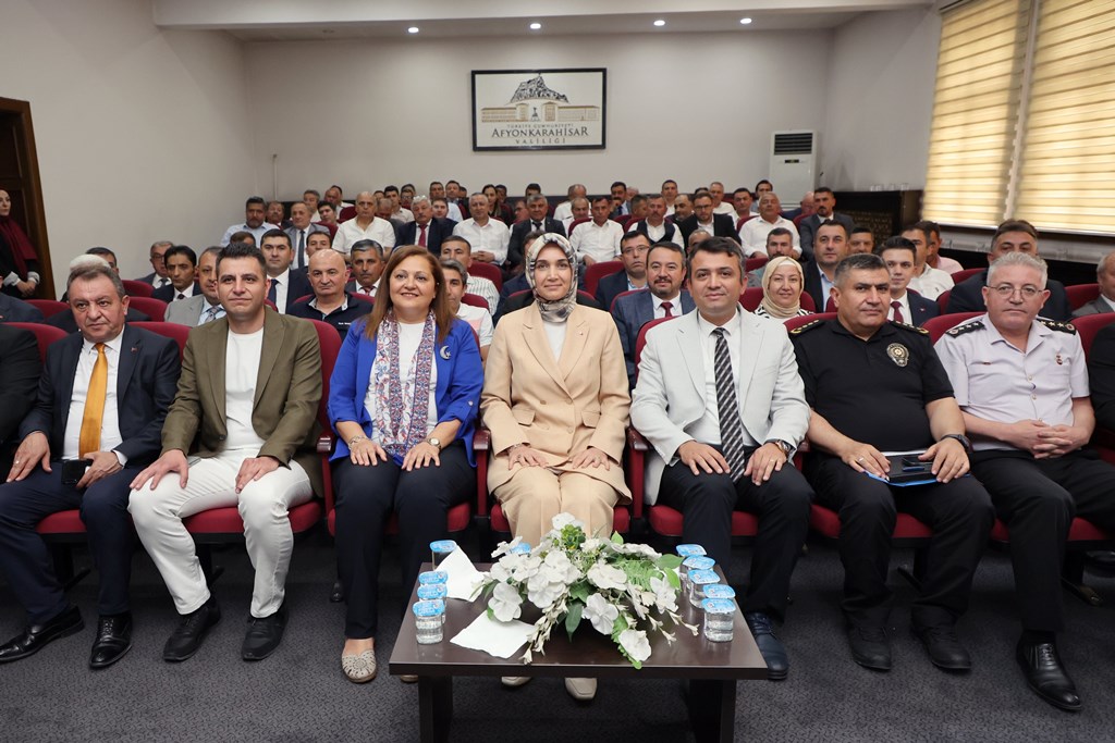 VALİ YİĞİTBAŞI: "BU ŞEHRE HEP BİRLİKTE GÜZEL HİZMETLER YAPACAĞIZ"