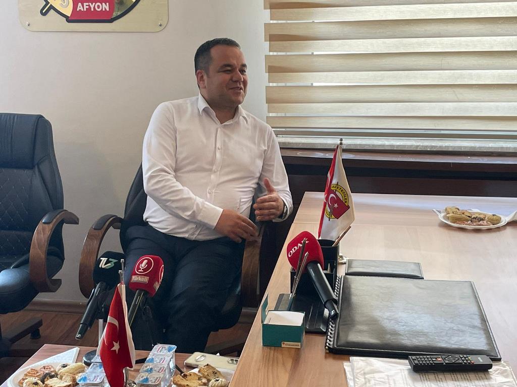 VEYSEL EROĞLU, AFYON GAZETECİLER CEMİYETİ'Nİ ZİYARET ETTİ