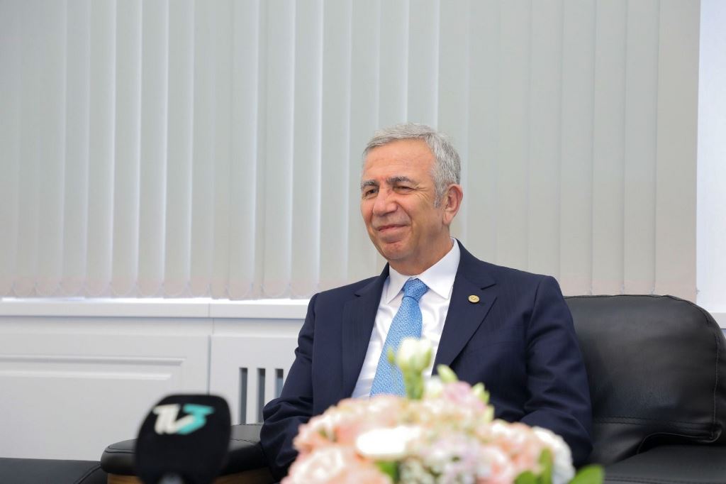 "MANSUR BAŞKANIMIZI ROL MODEL ALIYORUM"