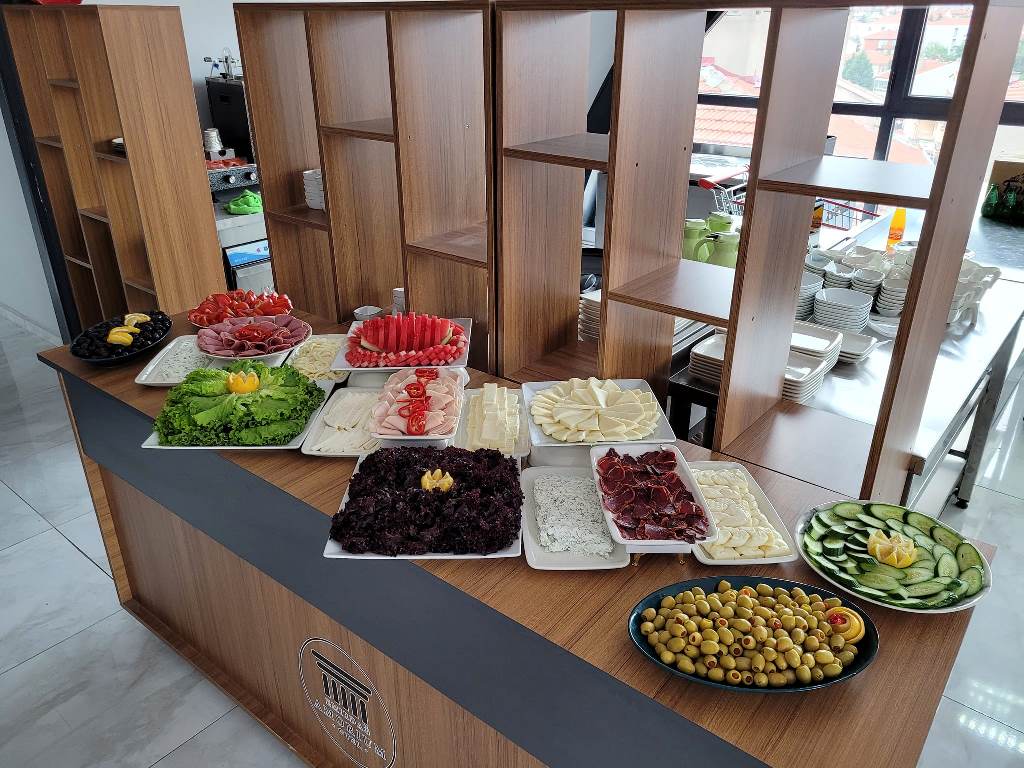 AMORİUM OTEL'DE AÇIK BÜFE KAHVALTI HİZMETİ BAŞLADI